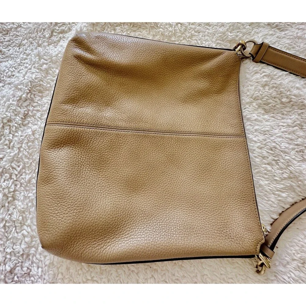 Coach Mae Beige Pebble Leather File Crossbody Shoulder Bag Med 34823 - New $328